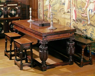 Table et chaises, connues sous le nom de groupe Bromley-by-Bow, vers 1580